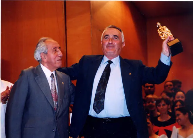 EMILIO IPINZA - Celedones de Oro
