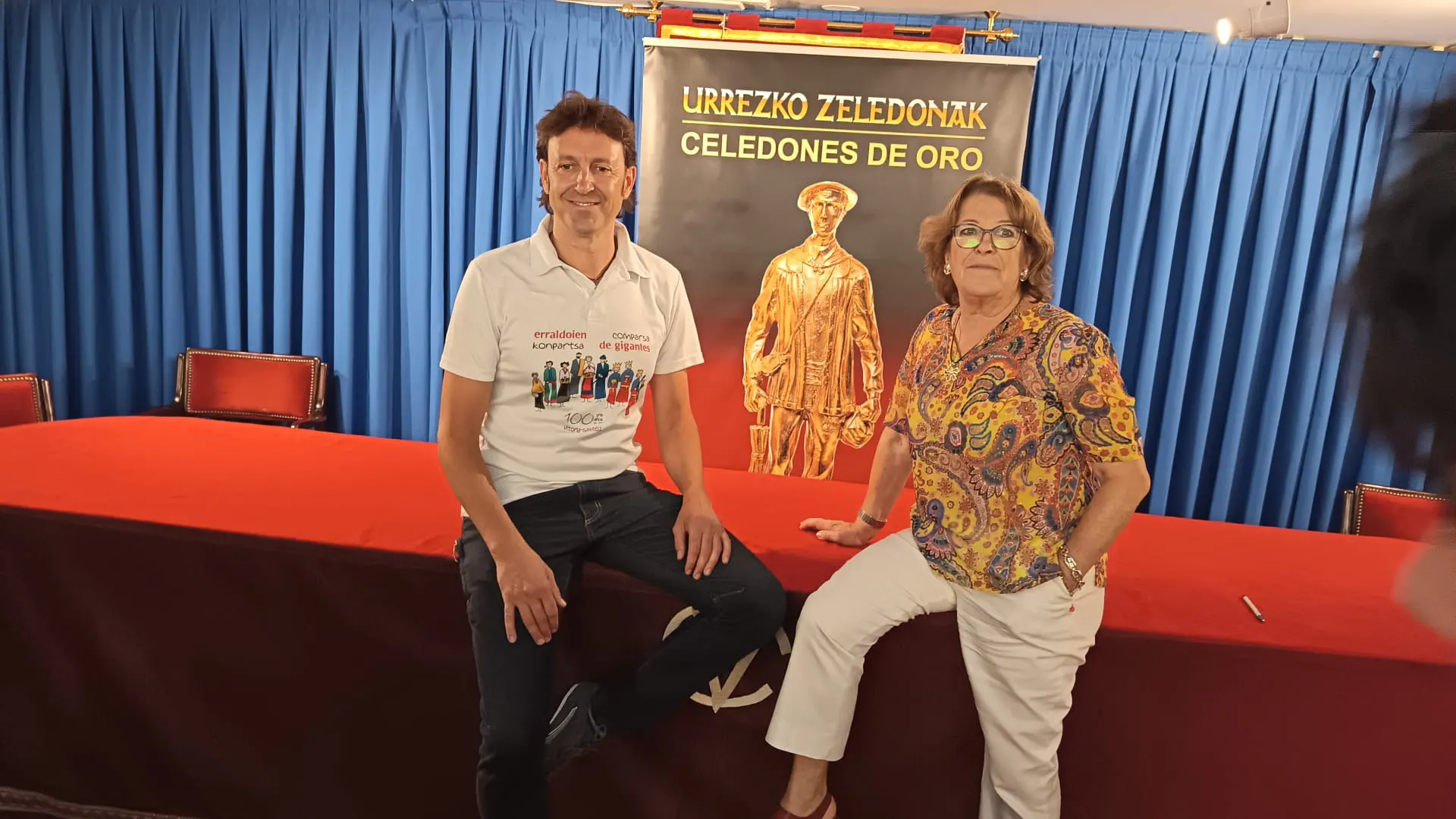 Galardonados Celedones de Oro 2025 - Comparsa de Gigantes y Cabezudos y Txaro Iturralde
